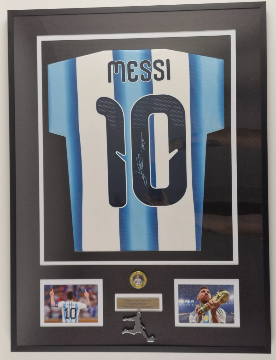Leonel Messi signed World Cup Shirt!